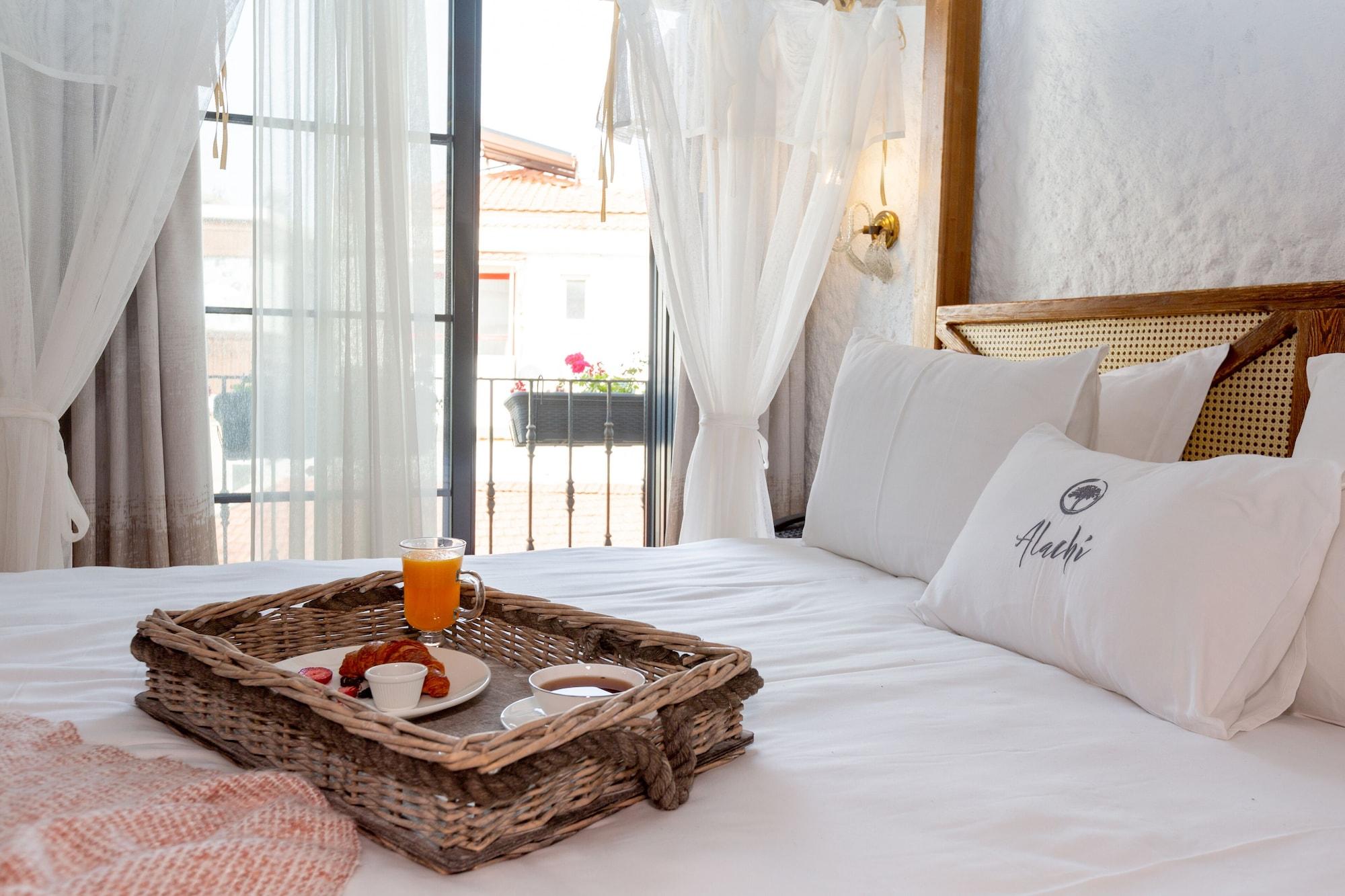 Alachi Hotel อาเลอเจอติ ภายนอก รูปภาพ
