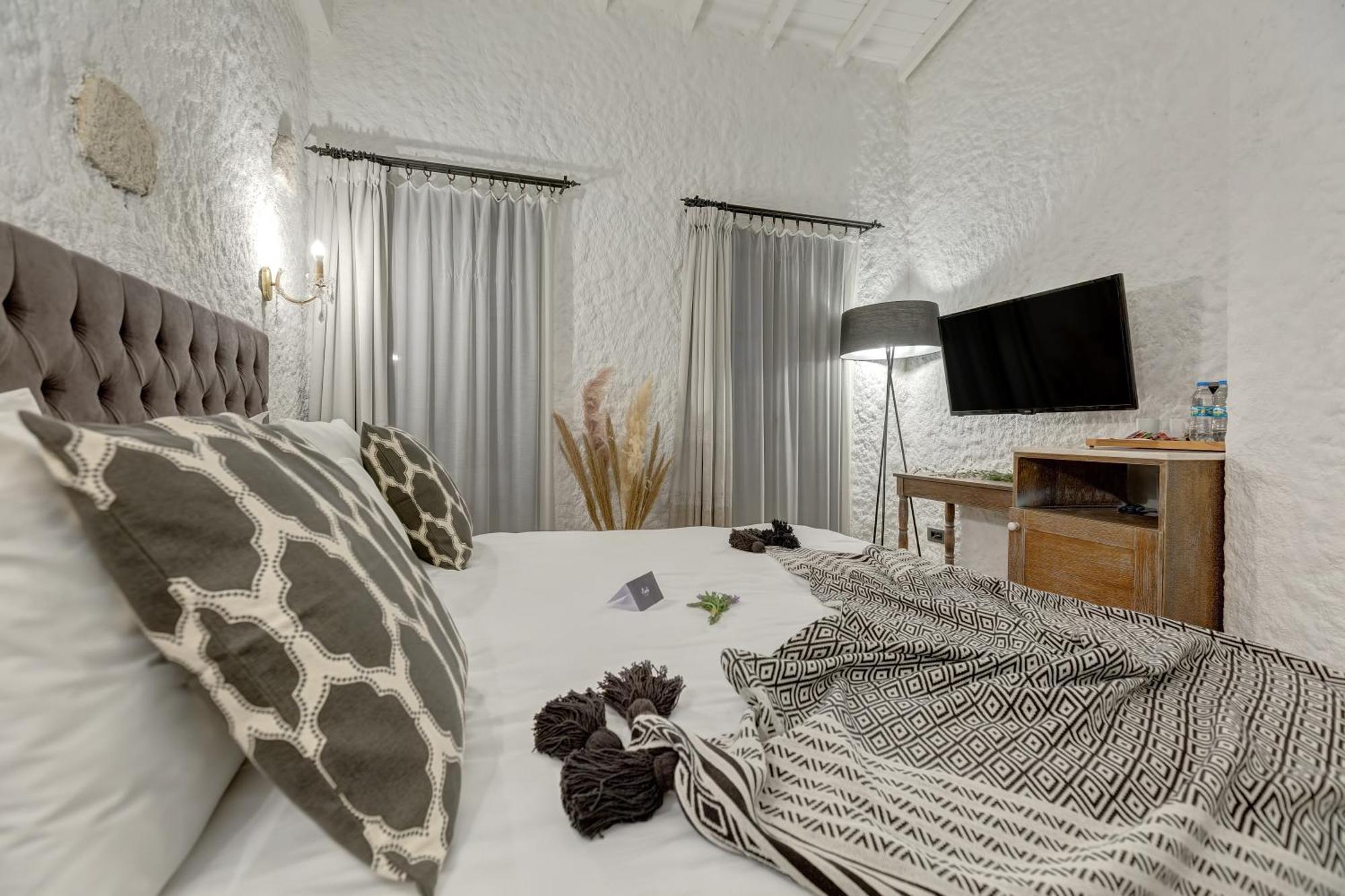 Alachi Hotel อาเลอเจอติ ห้อง รูปภาพ