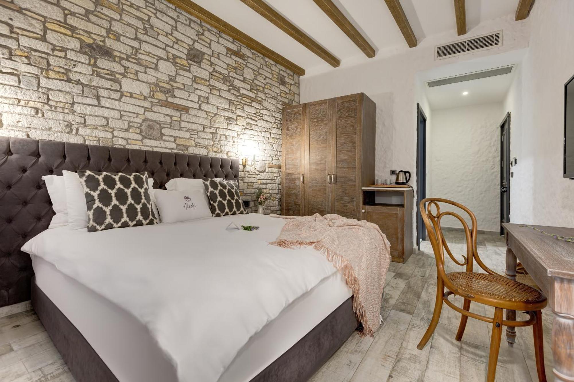 Alachi Hotel อาเลอเจอติ ห้อง รูปภาพ