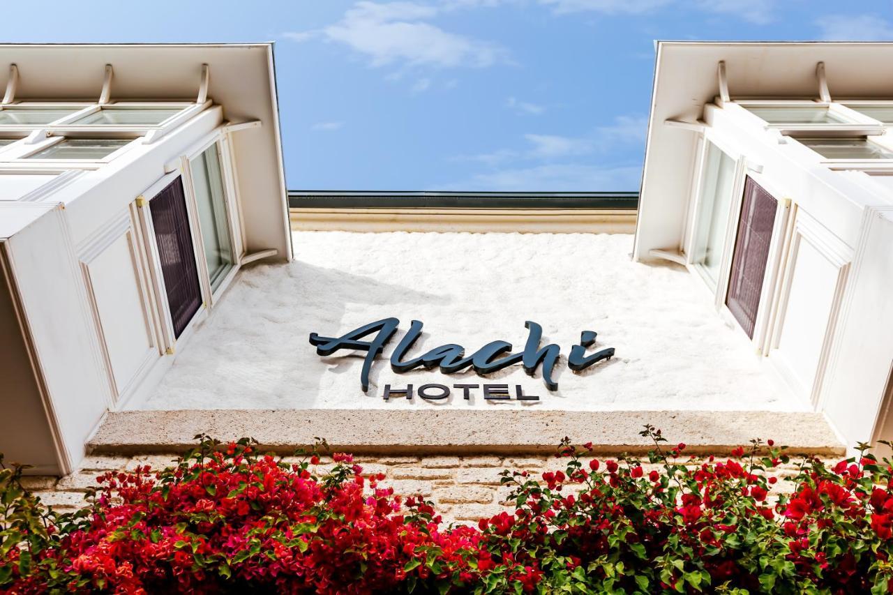 Alachi Hotel อาเลอเจอติ ภายนอก รูปภาพ